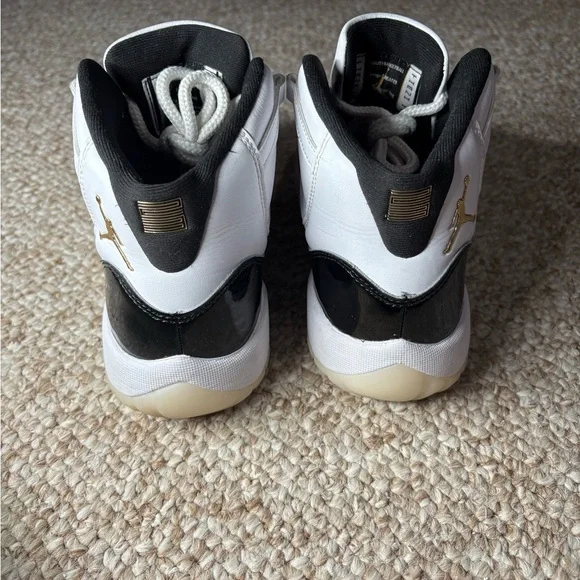 Air Jordan 11 Retro GS "Gratitude/Defending Moments"